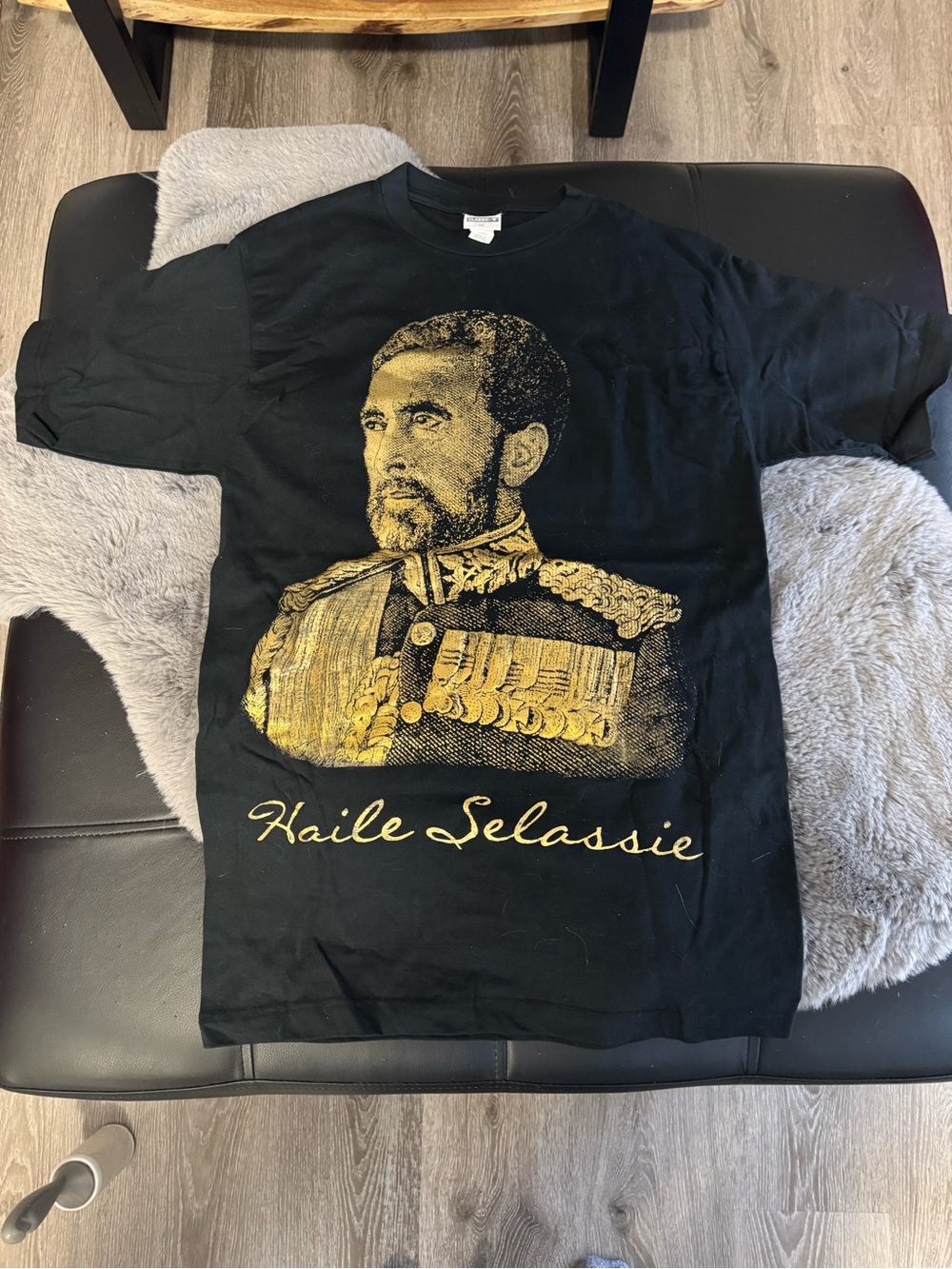 Vintage Haile Selassie Gold Graphic T-Shirt Medium Black Classic-T